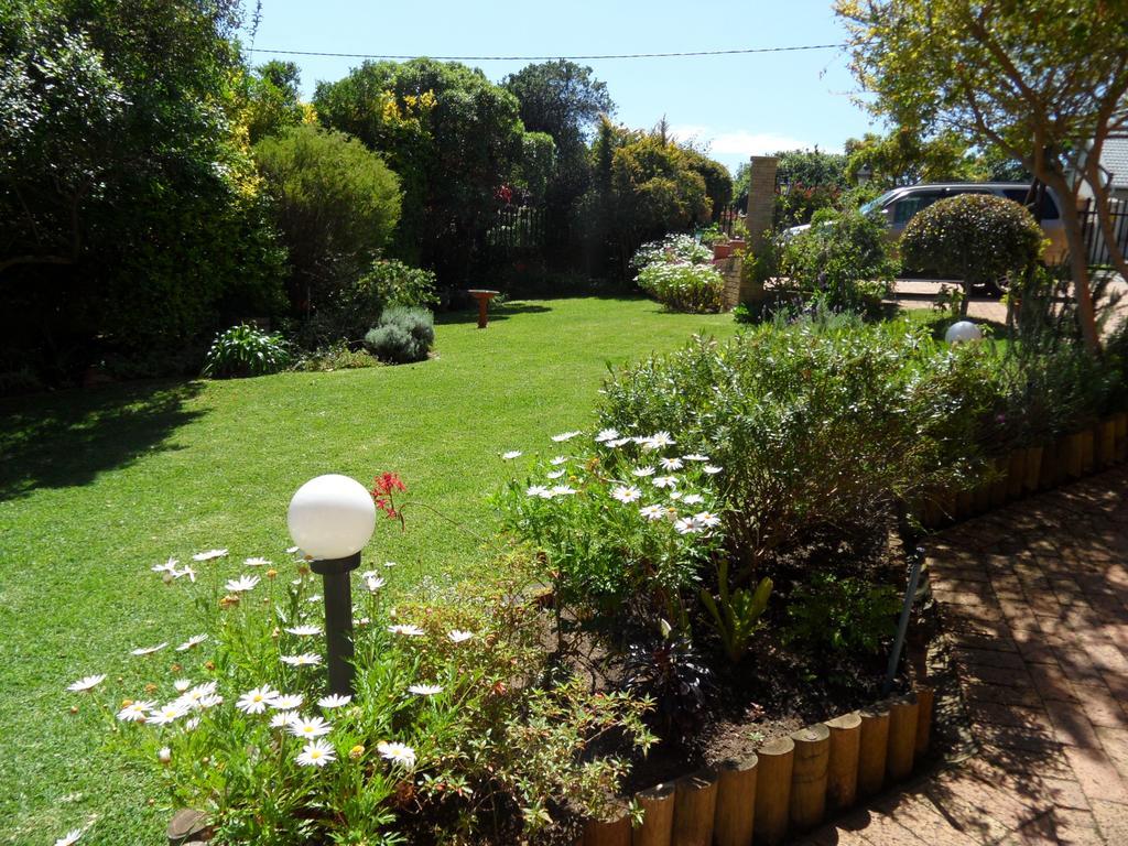 Bayside Lodge Garden Route B&B เพลตเตนเบิร์กเบย์ ภายนอก รูปภาพ
