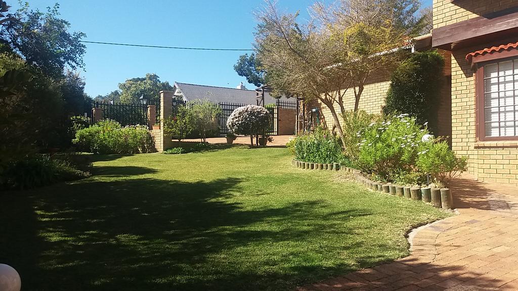 Bayside Lodge Garden Route B&B เพลตเตนเบิร์กเบย์ ภายนอก รูปภาพ