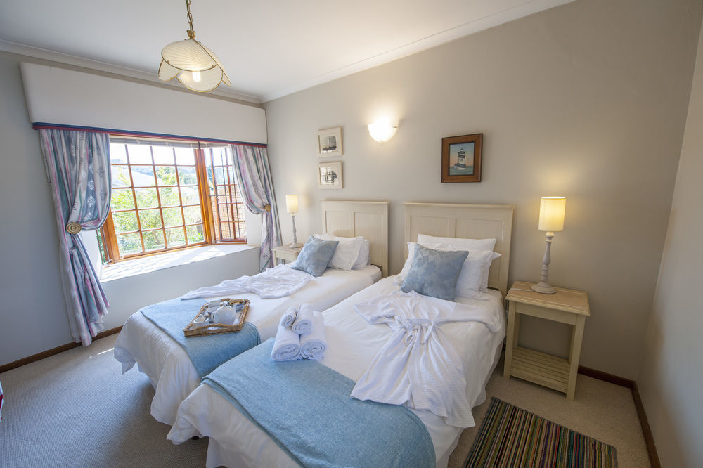 Bayside Lodge Garden Route B&B เพลตเตนเบิร์กเบย์ ภายนอก รูปภาพ