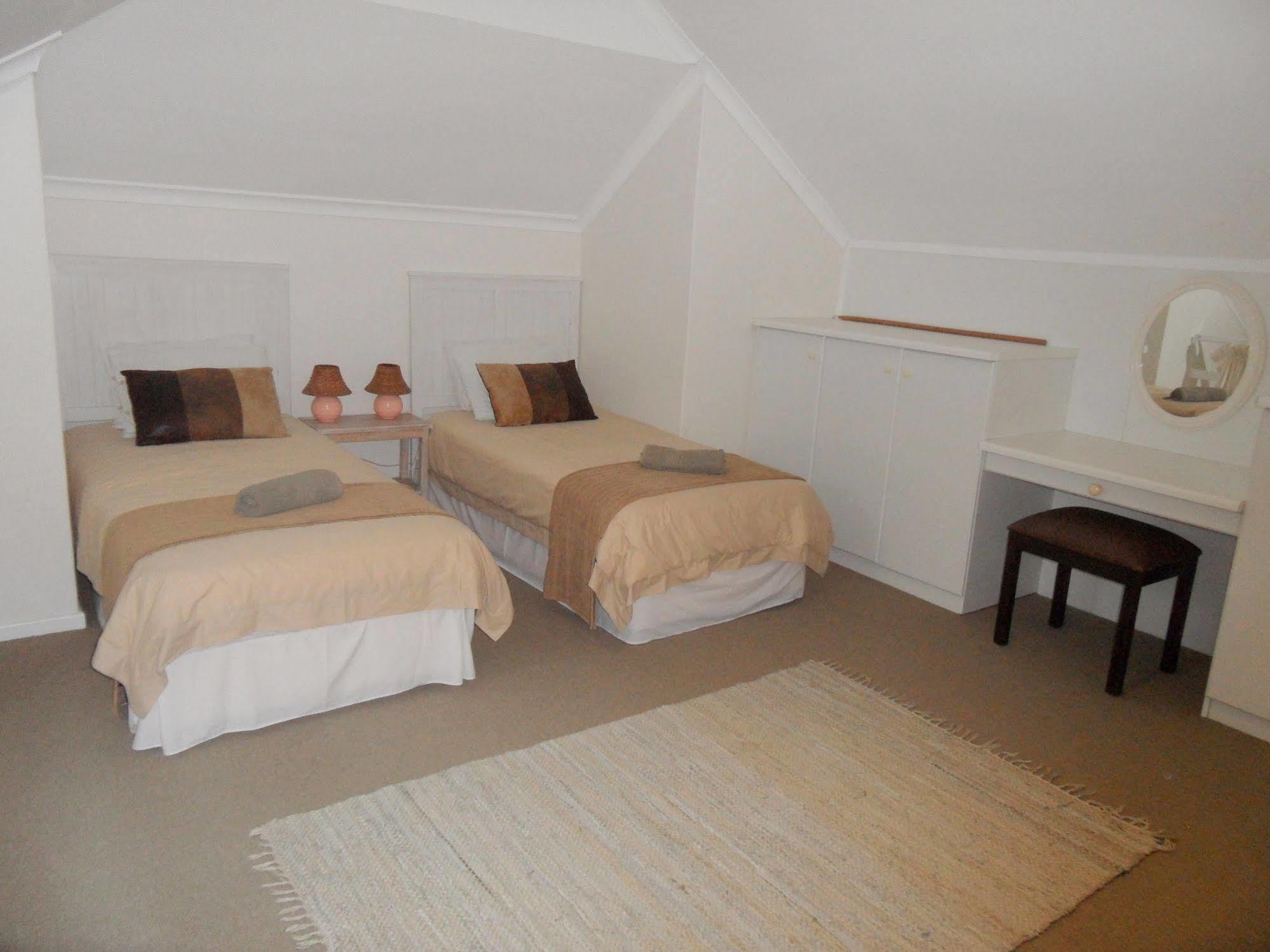 Bayside Lodge Garden Route B&B เพลตเตนเบิร์กเบย์ ภายนอก รูปภาพ